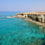 Blick auf die Küste des Cap Greco auf Zypern