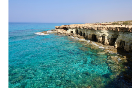 Blick auf die Küste des Cap Greco auf Zypern